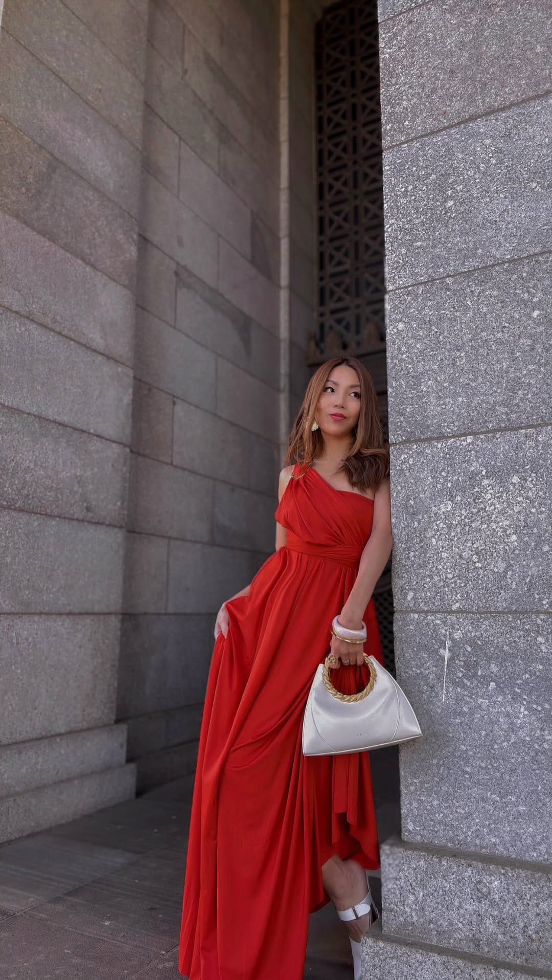 Post 4 by Liyan Fong on Instagram (video)