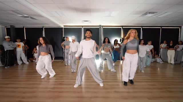 Post 8 by CARLOS HERNANDEZ on Instagram (video)