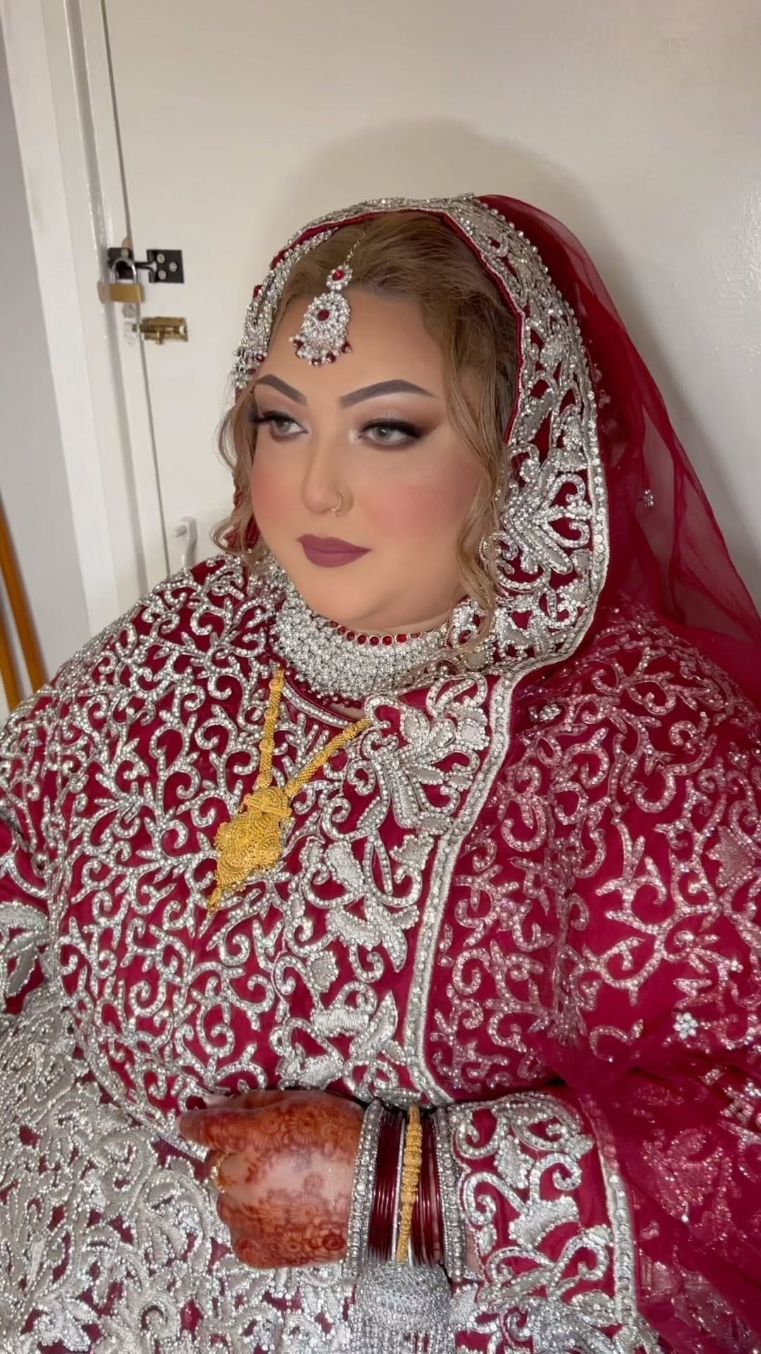 Post 5 by rimahairstylist on Instagram (video)