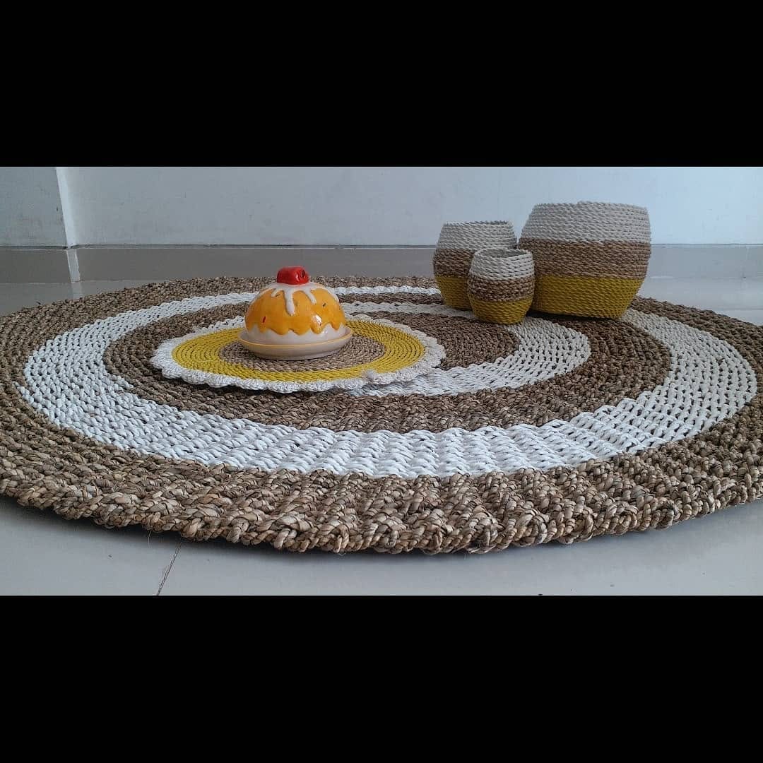Post 2 by pusat keranjang anyaman on Instagram (carousel)