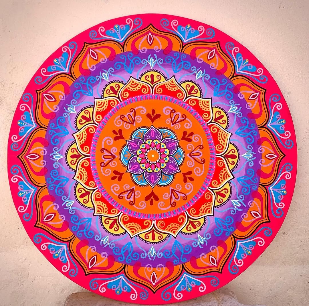 Post 6 by Lalá Mota 🦋 Mandalas on Instagram (image)