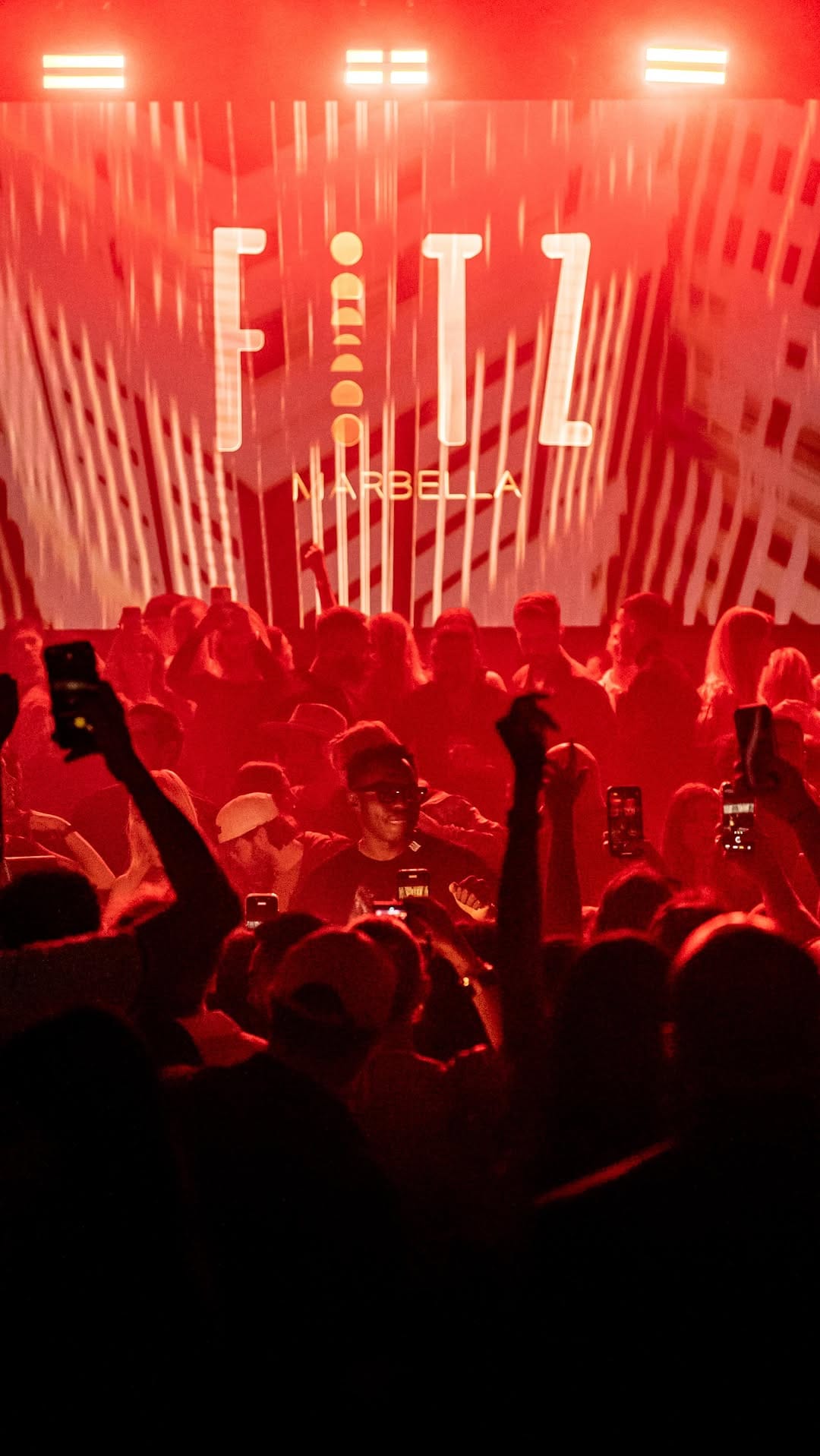 Post 10 by V A N C O on Instagram (video)