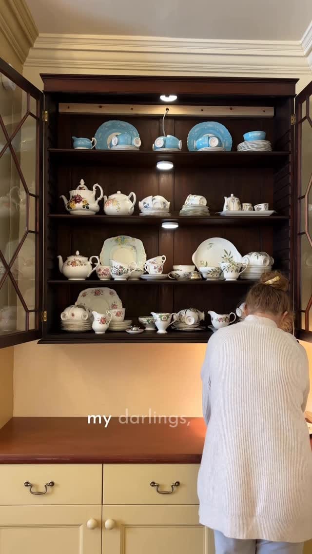 Post 2 by Anna Teresa on Instagram (video)
