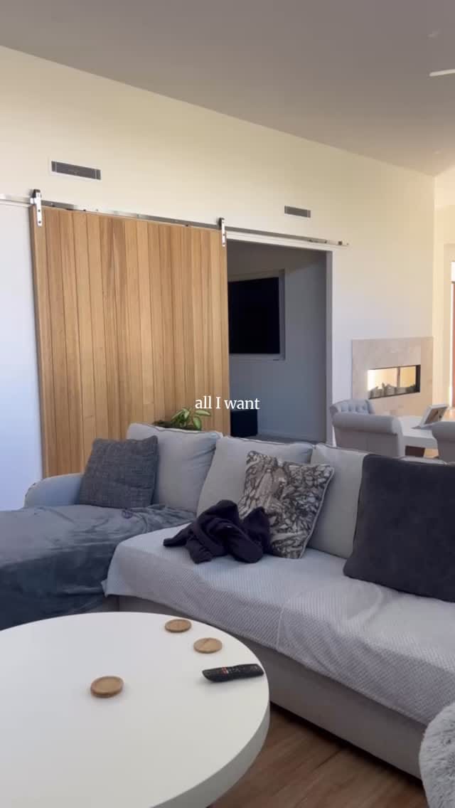 Post 1 by Brisbane Barn Doors on Instagram (video)