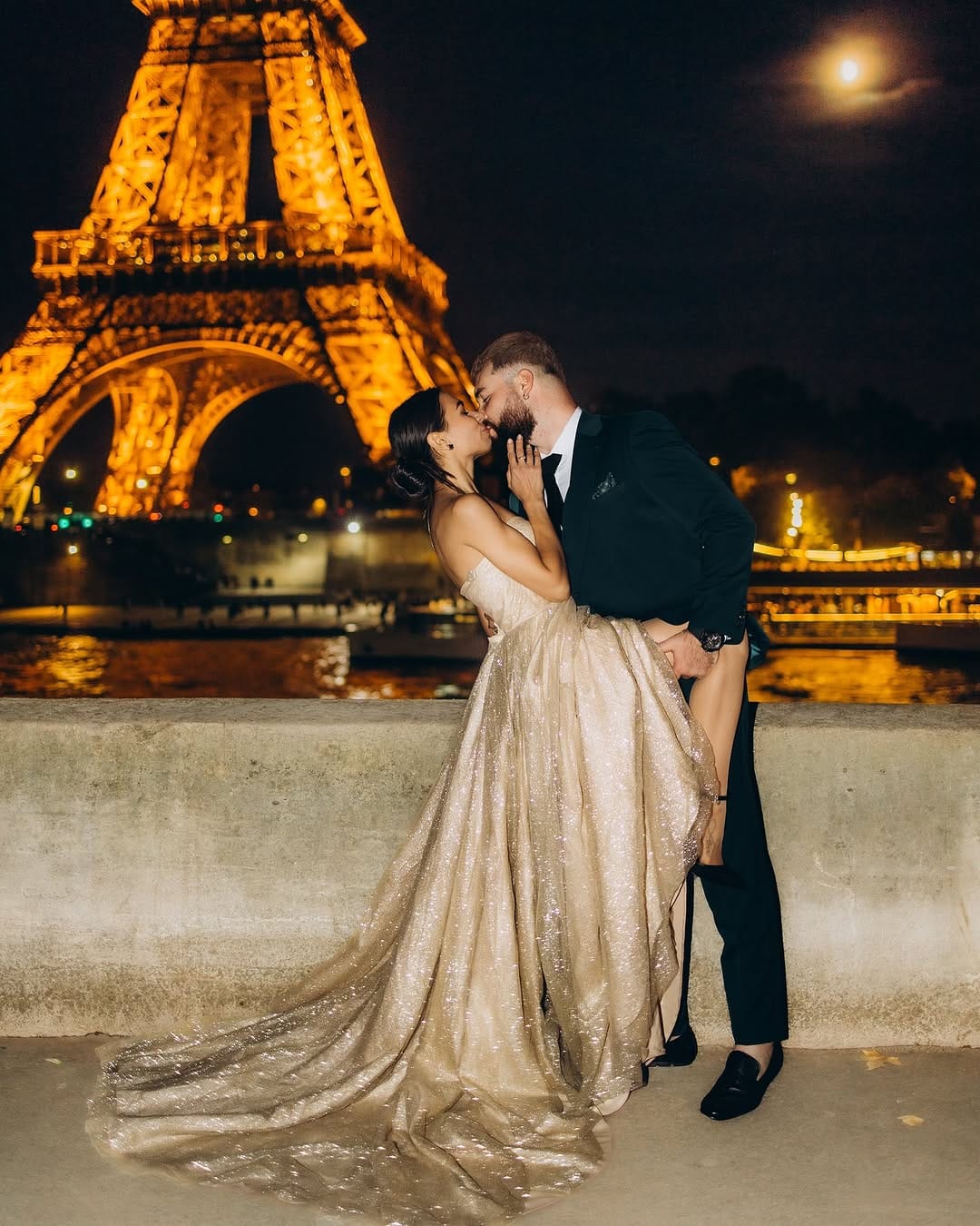 Post 8 by PHOTOGRAPHER IN PARIS 📸🥐 ФОТОГРАФ ПАРИЖ on Instagram (carousel)