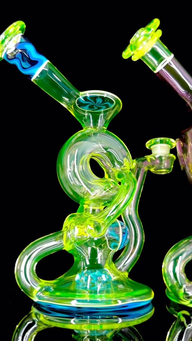 Post 2 by 🕉️ Om 🔮 on Instagram (video)