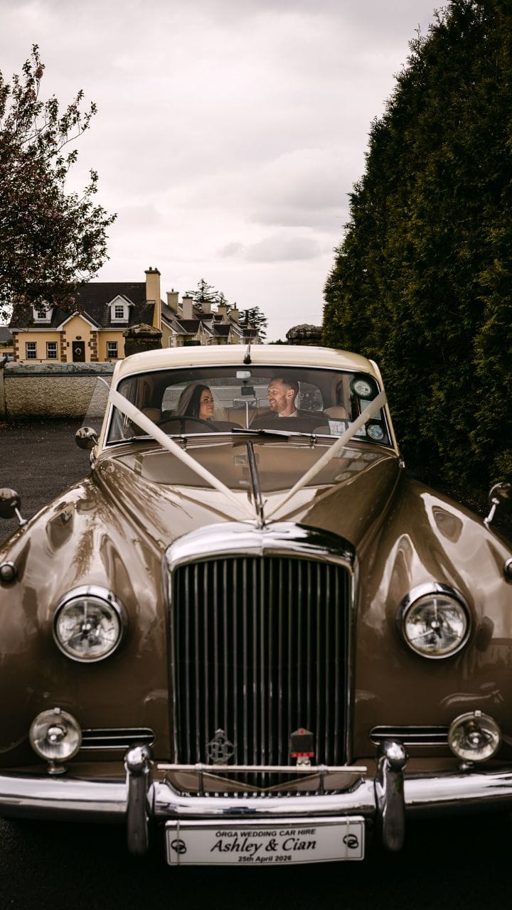 Post 7 by White Thorn Media / Wedding Photography & Videography on Instagram (video)