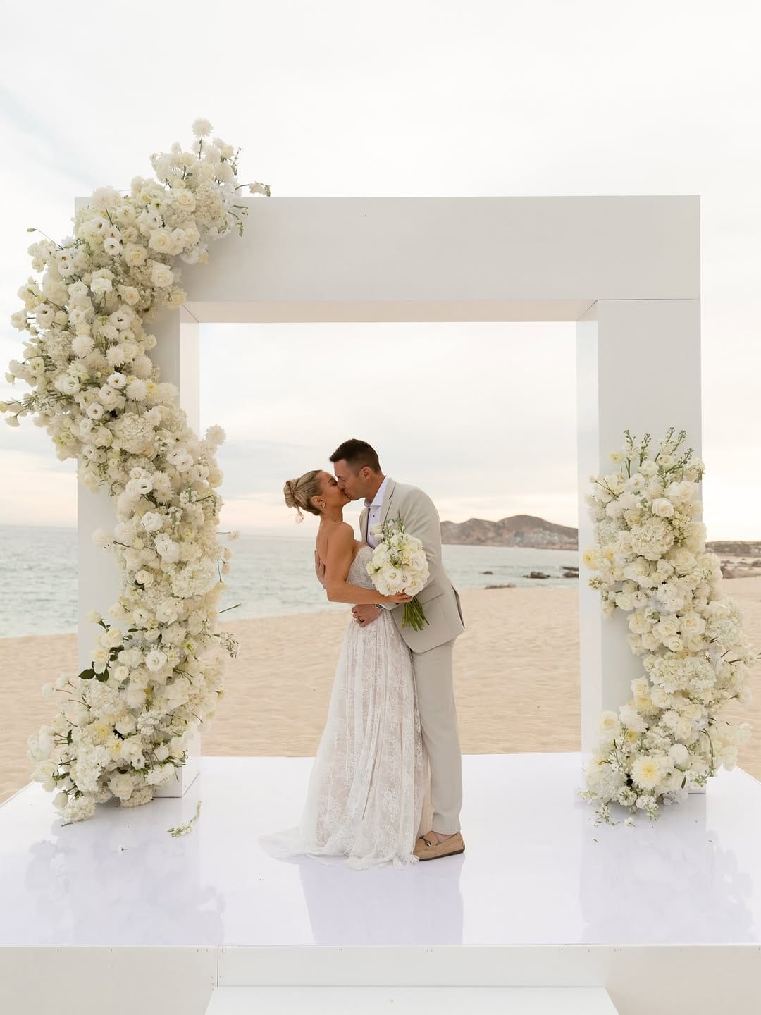 Post 8 by Han ✨ 30A Florida + Destination Wedding Photographer on Instagram (carousel)