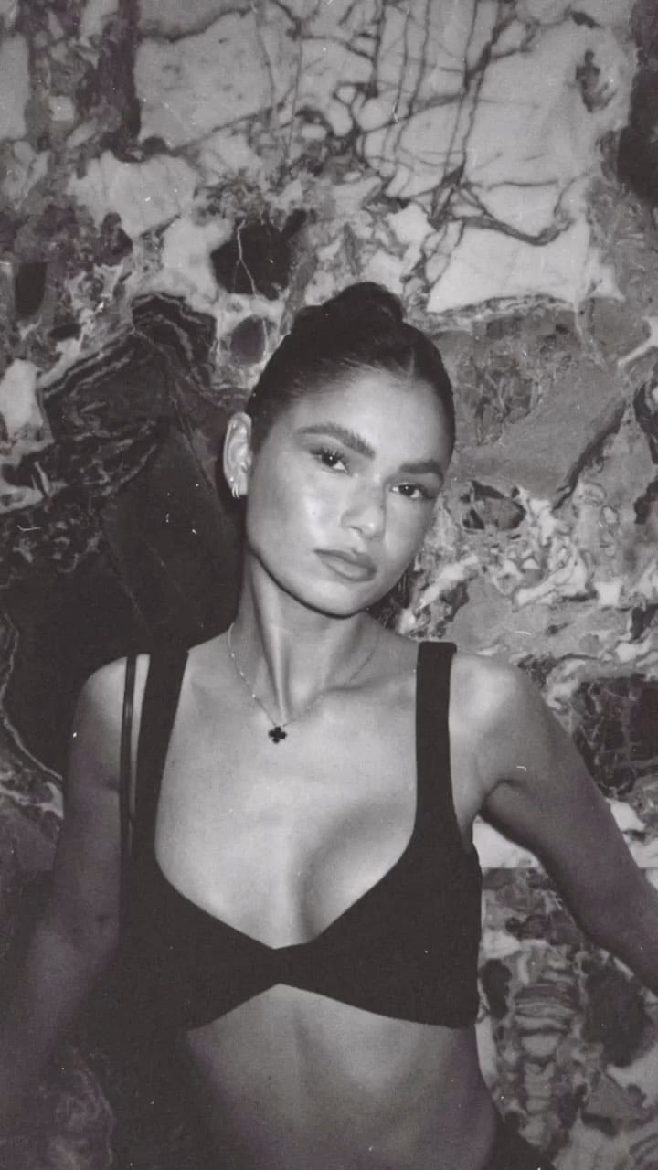 Post 5 by HANA ☁️ LONDON PHOTO & VIDEO PRODUCTION on Instagram (video)