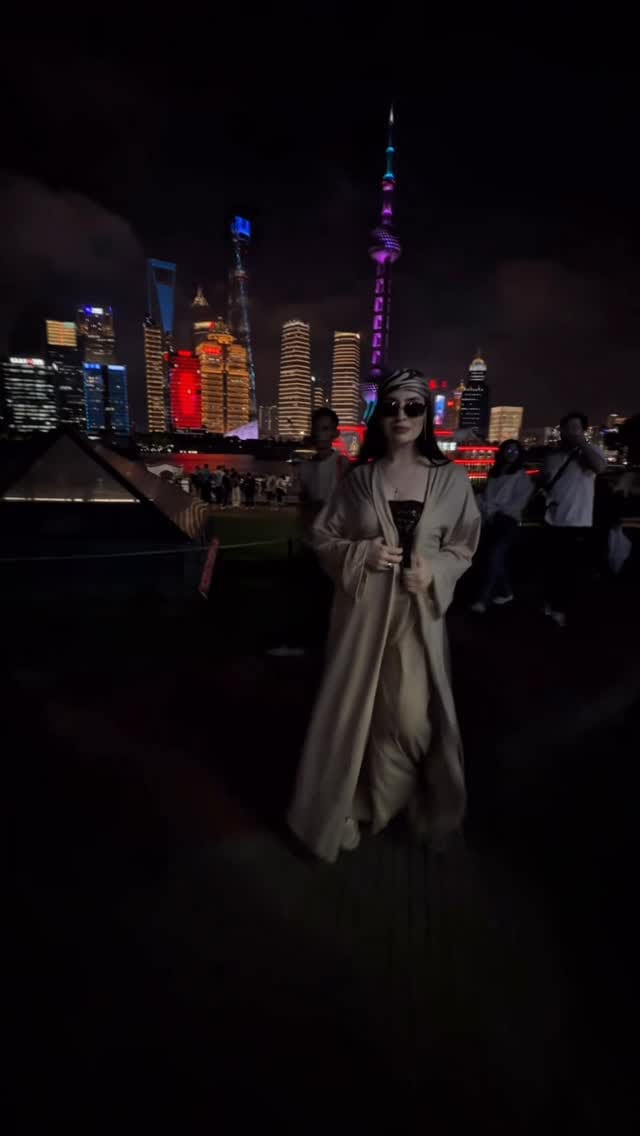 Post 8 by SVETLANA LELARI on Instagram (video)