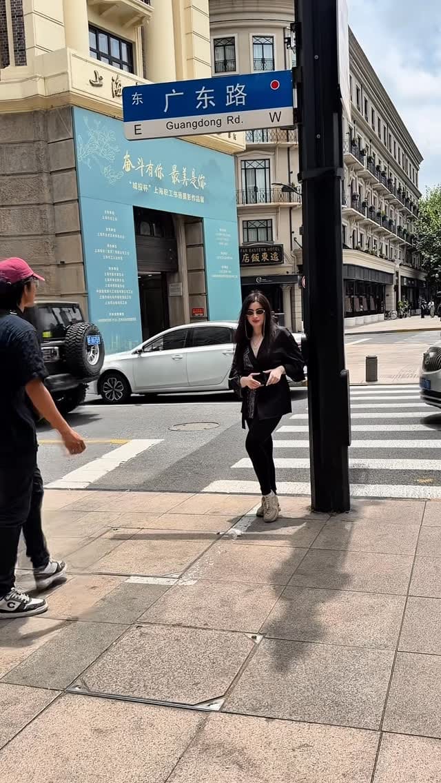 Post 4 by SVETLANA LELARI on Instagram (video)