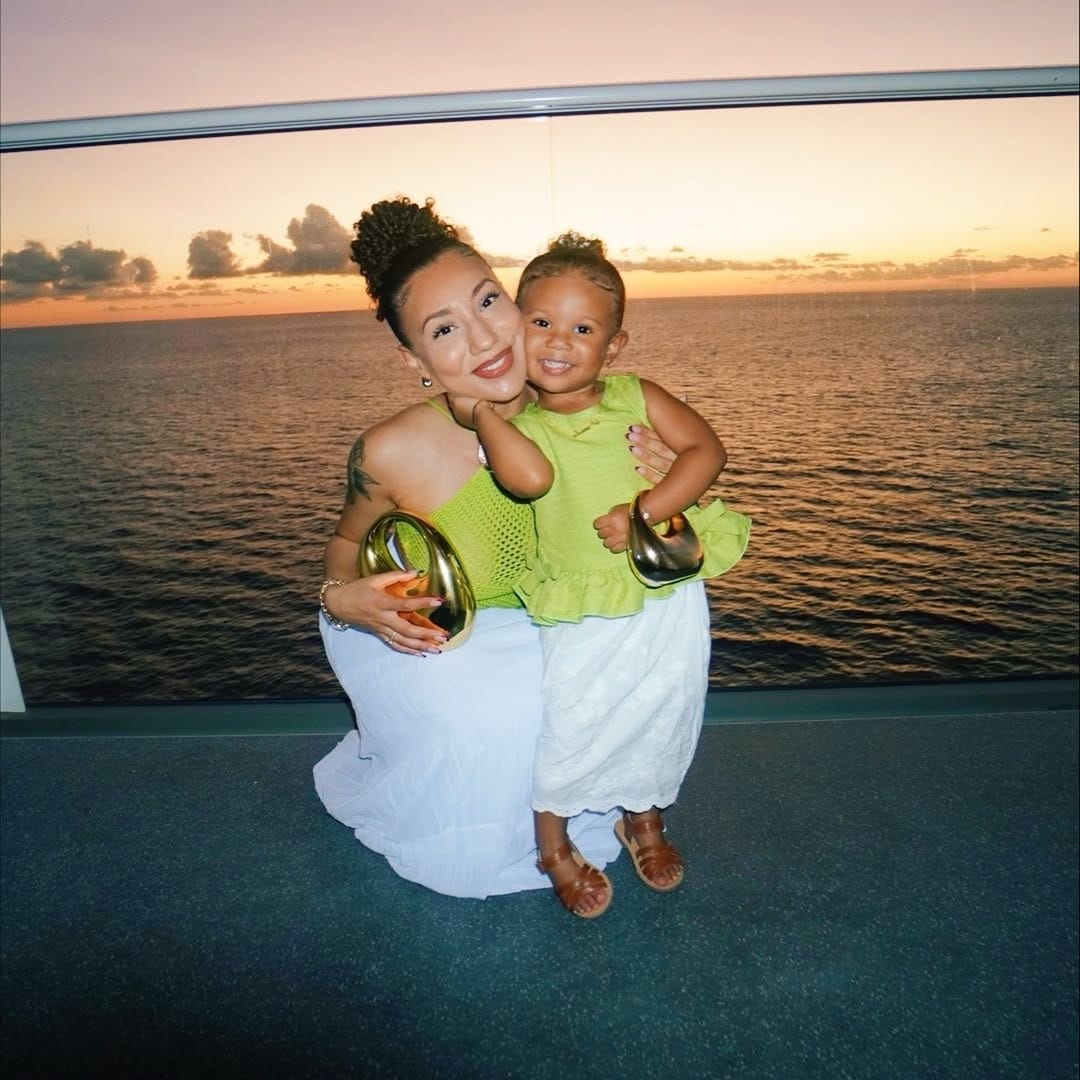 Post 9 by Anastacia on Instagram (carousel)