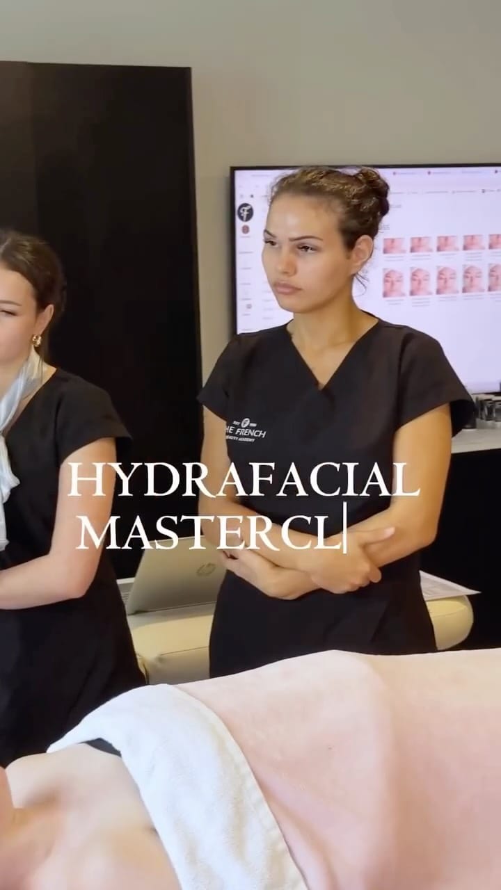 Post 9 by The French Beauty Academy on Instagram (video)