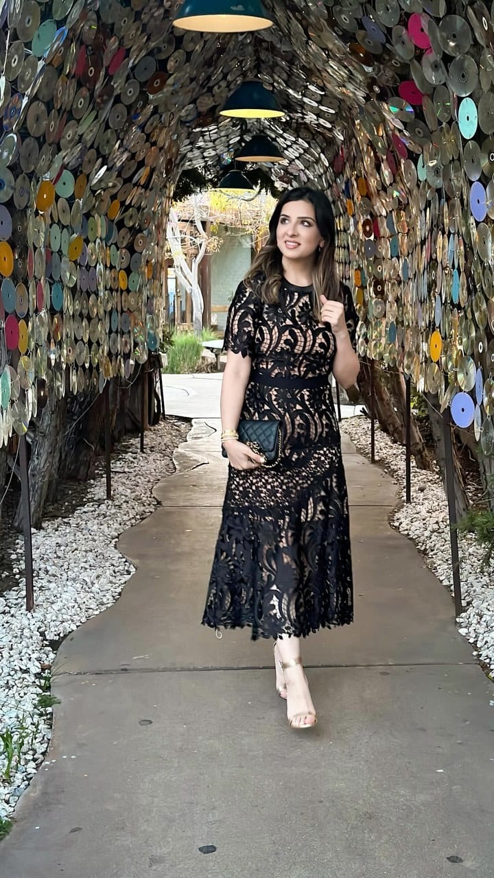 Post 6 by Nadia Tayob on Instagram (video)
