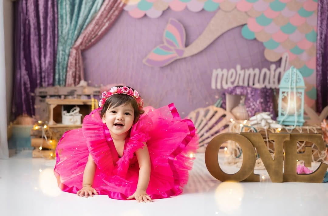 Post 10 by Top 10 newborn photographer on Instagram (carousel)