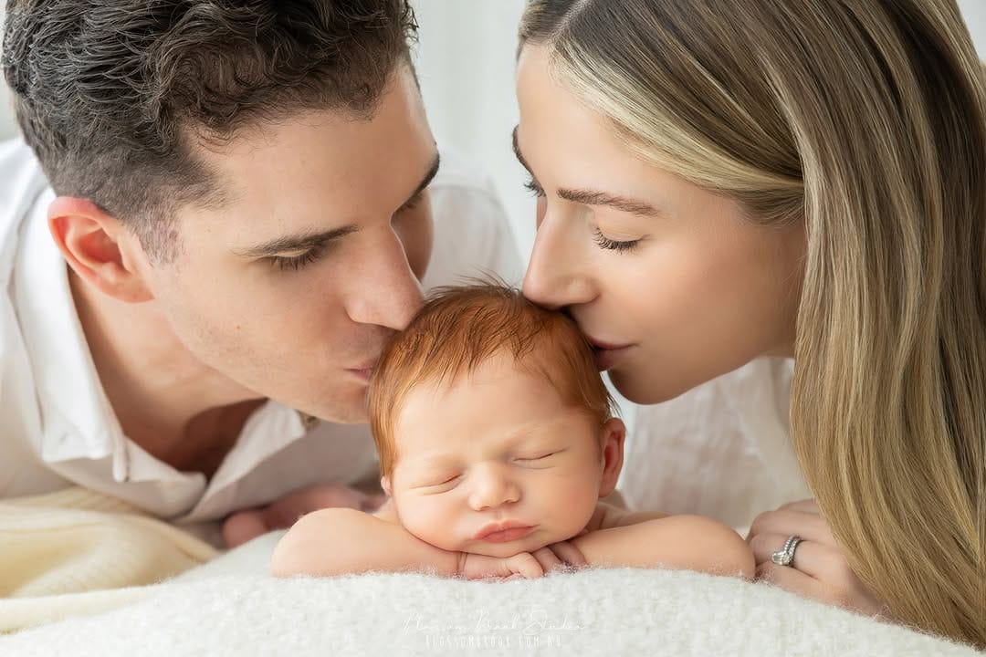 Post 6 by Top 10 newborn photographer on Instagram (carousel)