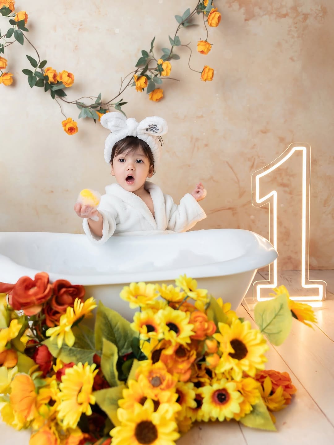 Post 8 by Top 10 newborn photographer on Instagram (carousel)