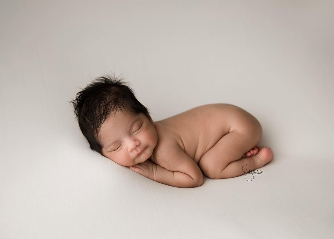 Post 10 by Linda G Sydney Maternity, Newborn and Family Photographer on Instagram (image)