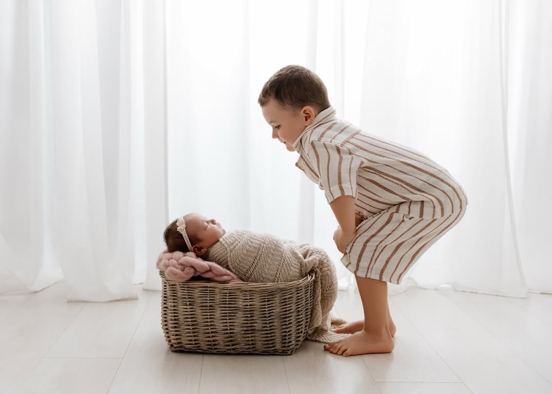 Post 1 by Linda G Sydney Maternity, Newborn and Family Photographer on Instagram (carousel)