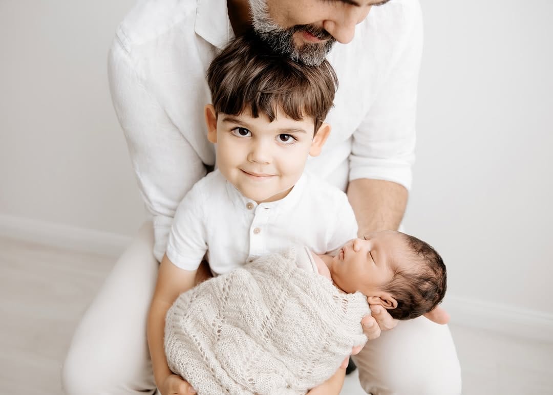Post 5 by Linda G Sydney Maternity, Newborn and Family Photographer on Instagram (carousel)