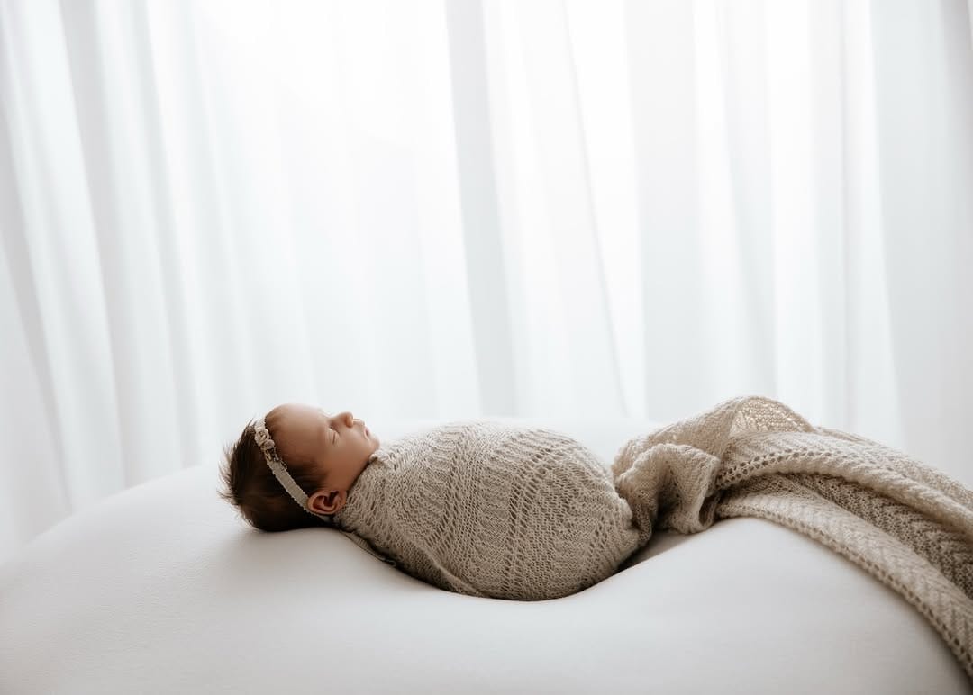 Post 3 by Linda G Sydney Maternity, Newborn and Family Photographer on Instagram (carousel)
