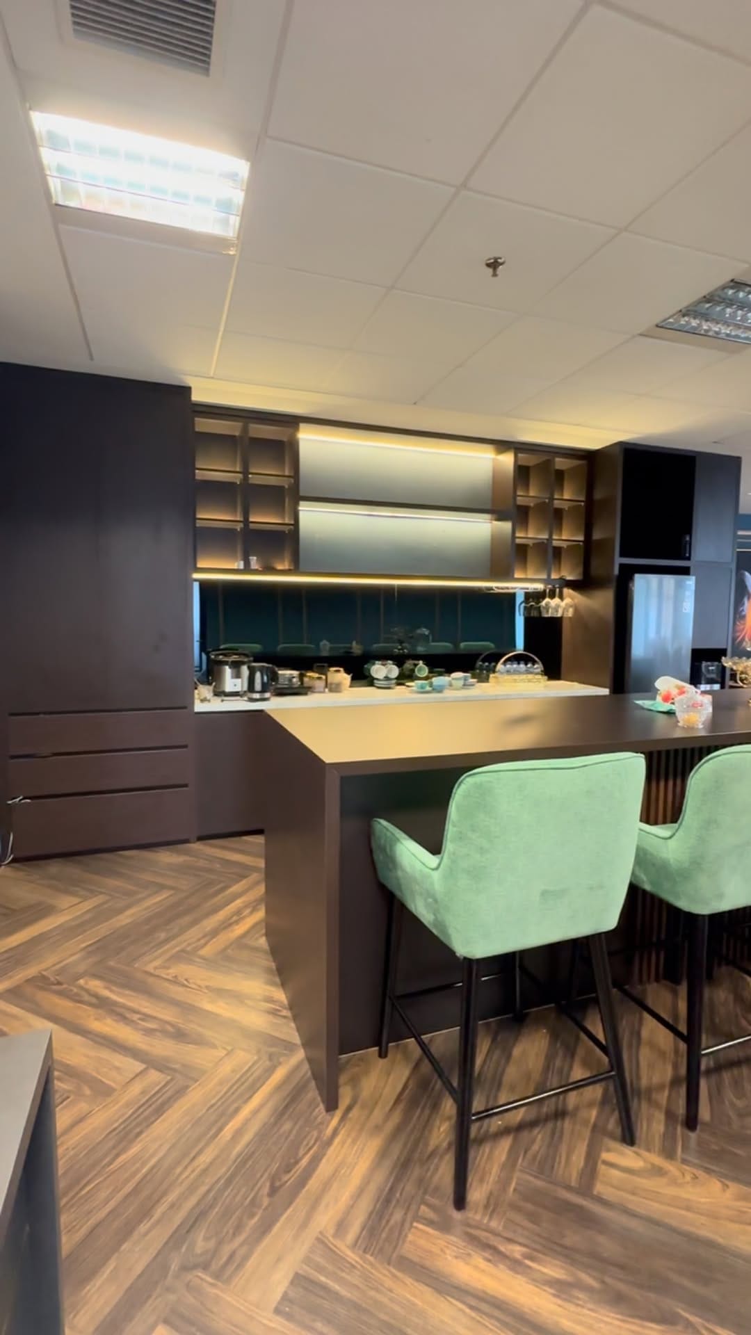Post 6 by fmwoodinterior on Instagram (video)