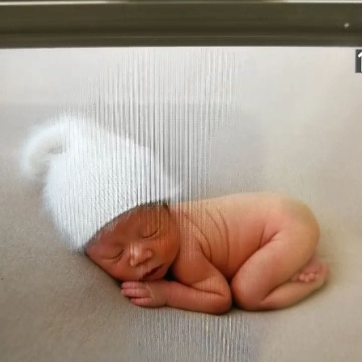 Post 6 by Lexis Ow on Instagram (video)