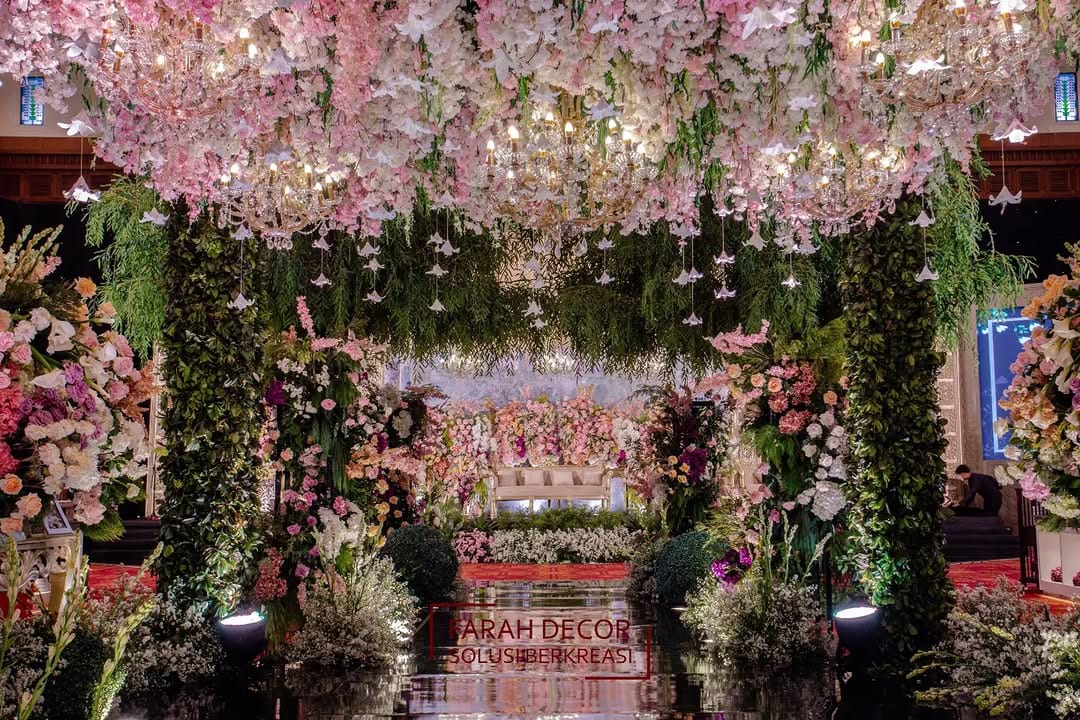Post 10 by Farah Decor on Instagram (carousel)