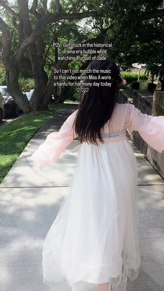 Post 5 by Lydia│WombratTribe on Instagram (video)