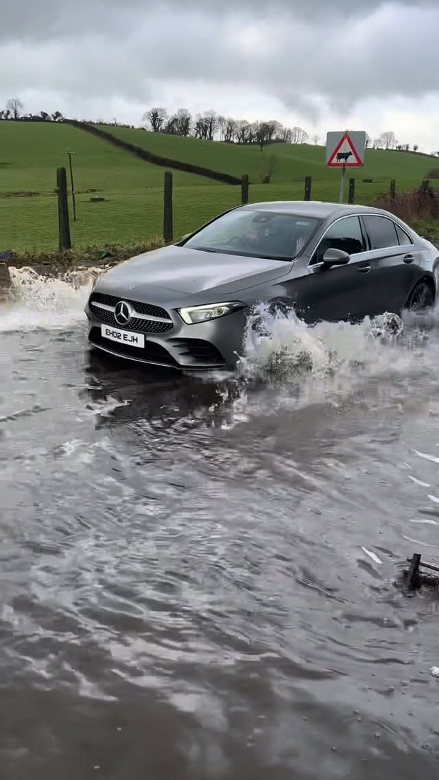 Post 4 by Davy on Instagram (video)