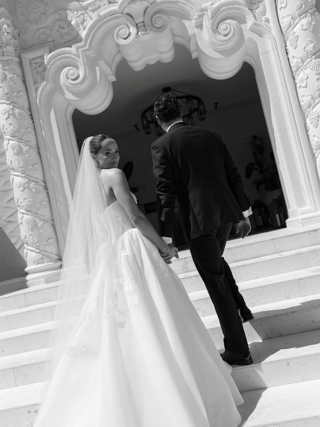Post 6 by Barbara Ann | Sarasota Wedding Photographer on Instagram (carousel)
