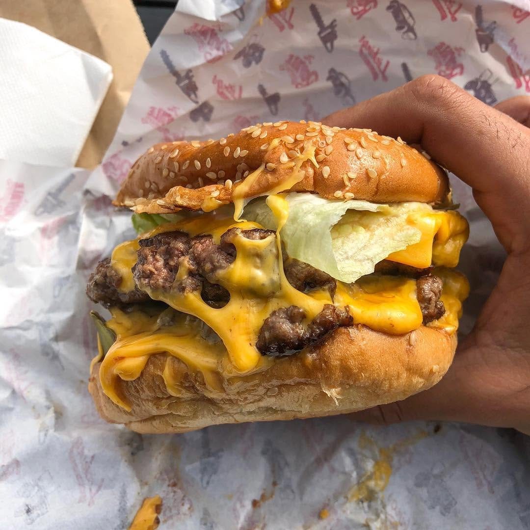 Post 3 by @acoupleofburgers on Instagram (image)