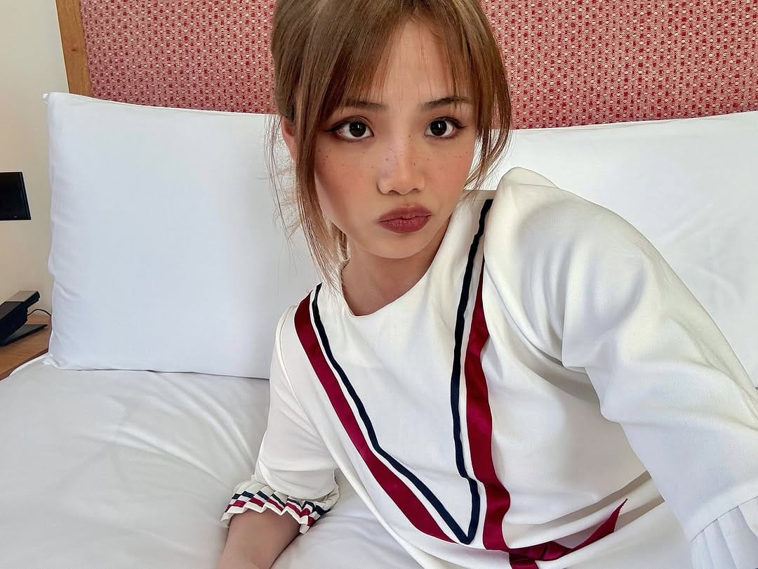 Post 6 by Mia Fa Wells • 吉红发 on Instagram (carousel)