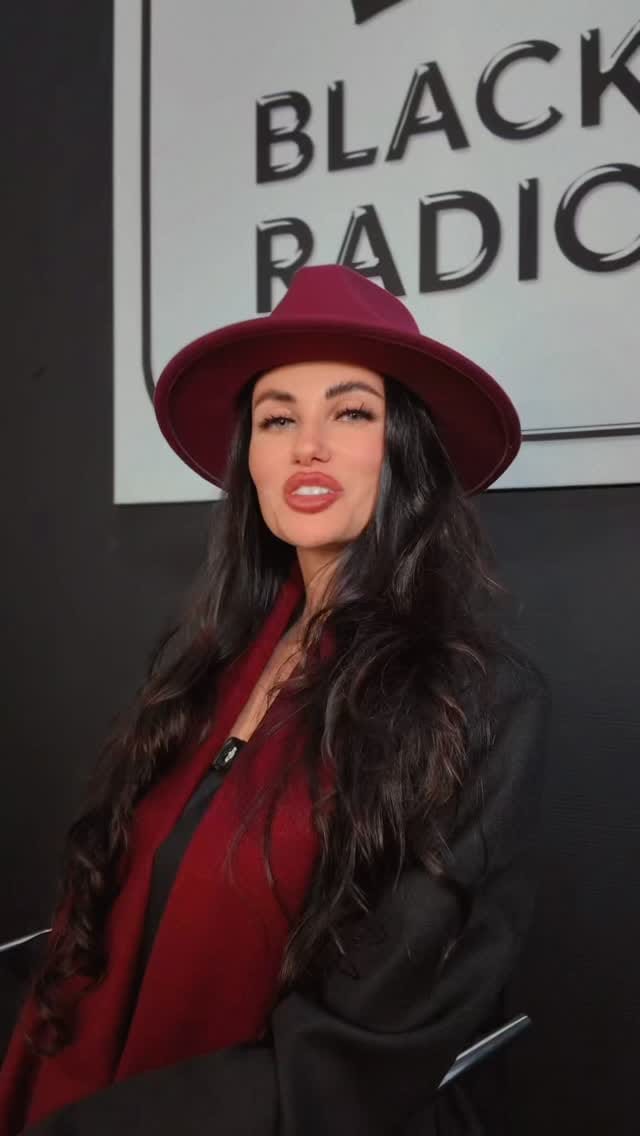Post 7 by Виктория Харитонова on Instagram (video)
