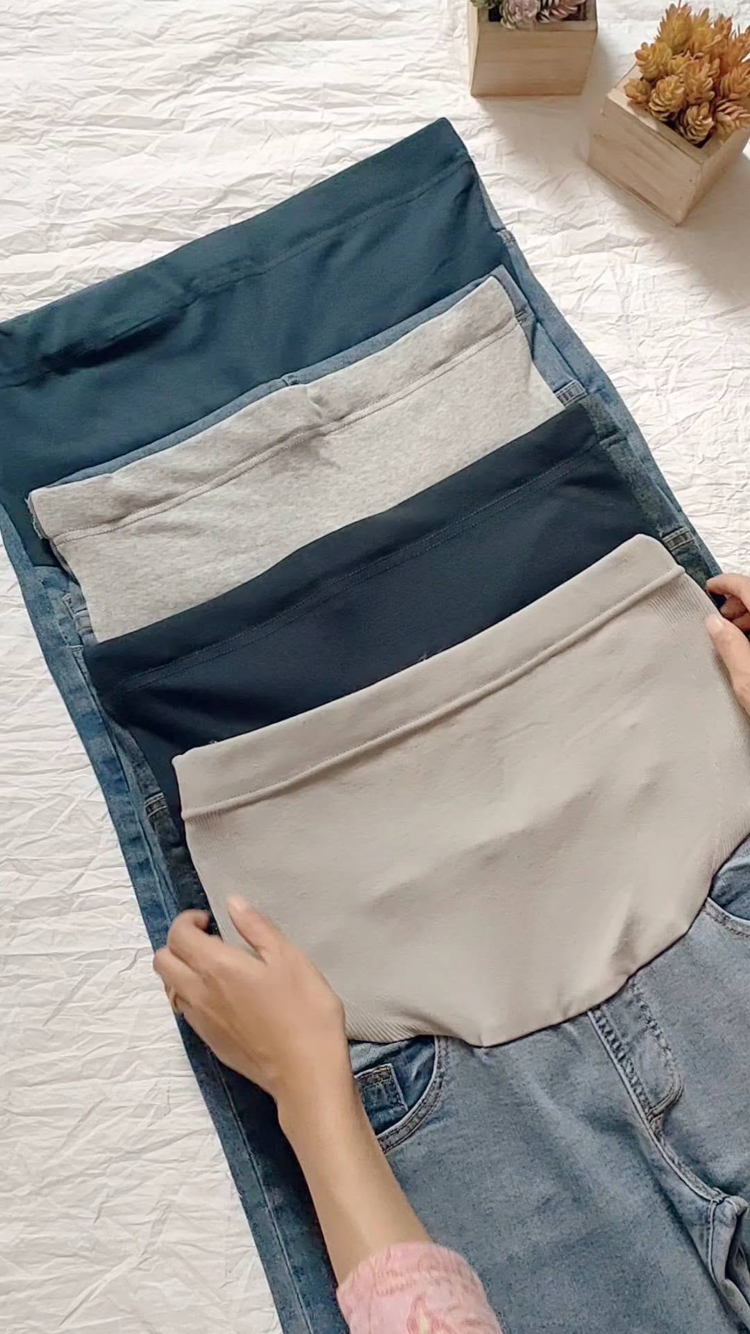 Post 10 by moms to be shop on Instagram (video)