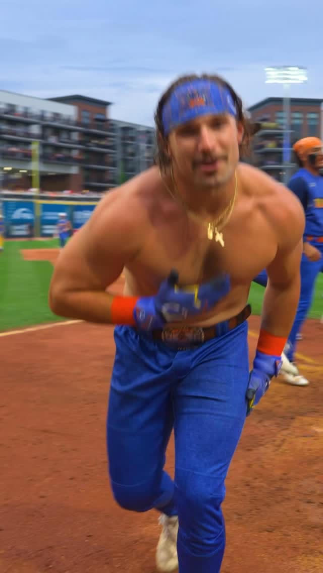 Post 6 by Jayson Arendt on Instagram (video)