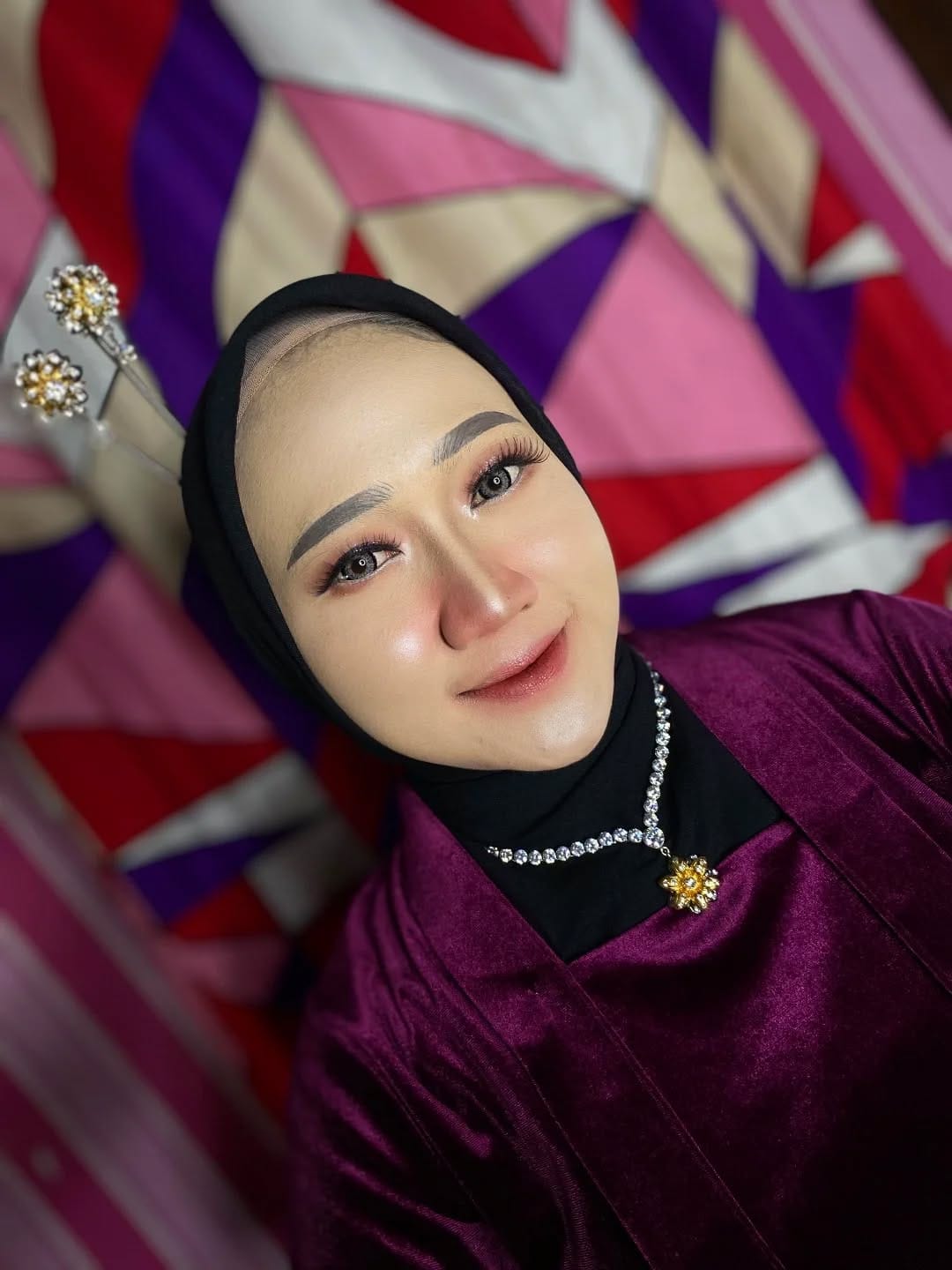 Post 4 by Disty Makeup on Instagram (carousel)
