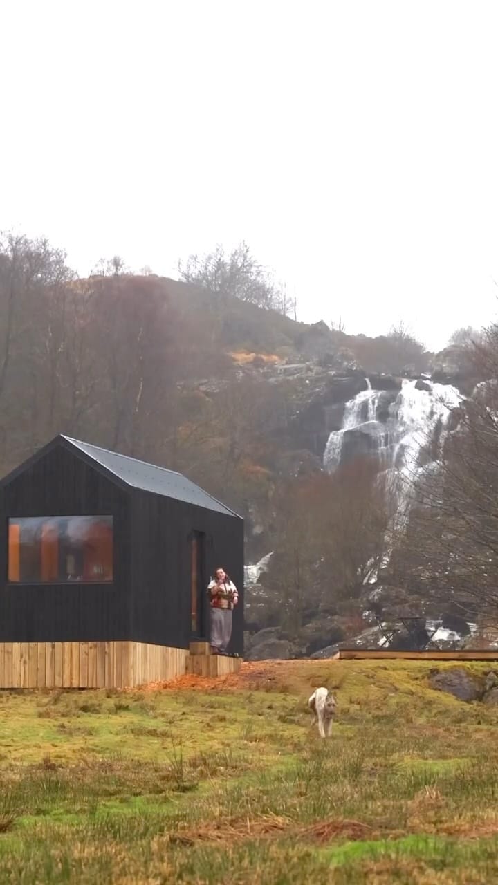Post 7 by Shacks on Instagram (video)