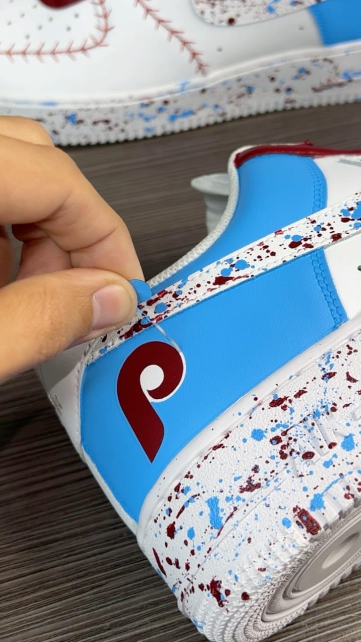 Post 10 by Chris Hawkins on Instagram (video)