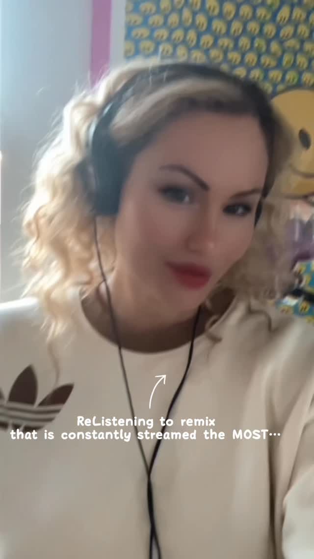 Post 5 by Smilee Official on Instagram (video)