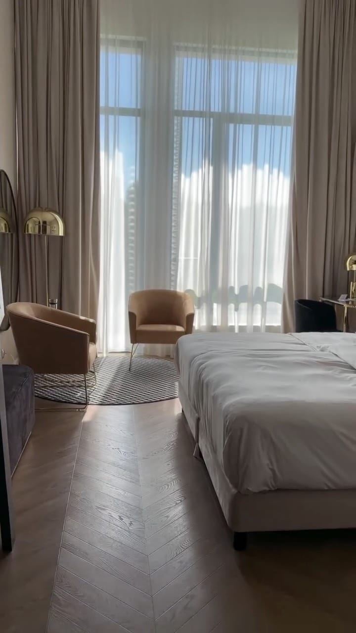 Post 2 by Arek on Instagram (video)