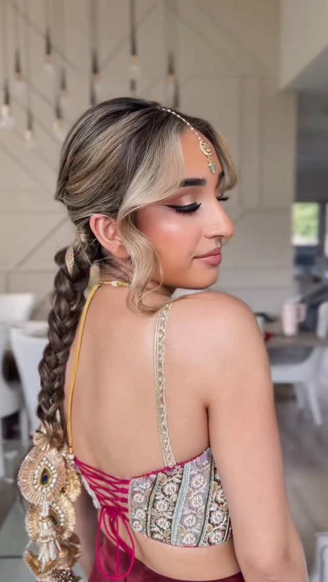 Post 4 by MAKE-UP ARTIST on Instagram (video)