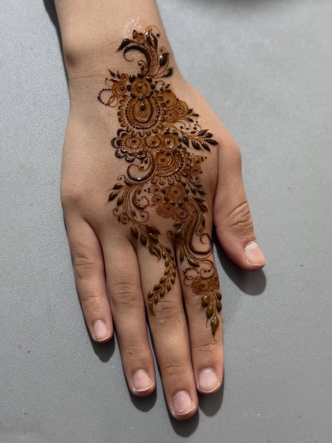 Post 3 by Bridal henna mehndi artist Dewsbury|Batley on Instagram (image)