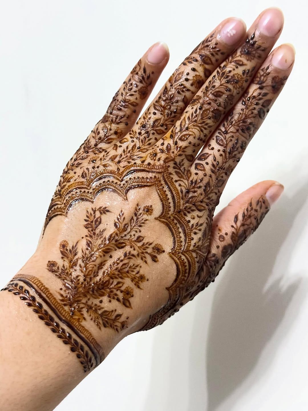 Post 1 by Bridal henna mehndi artist Dewsbury|Batley on Instagram (image)