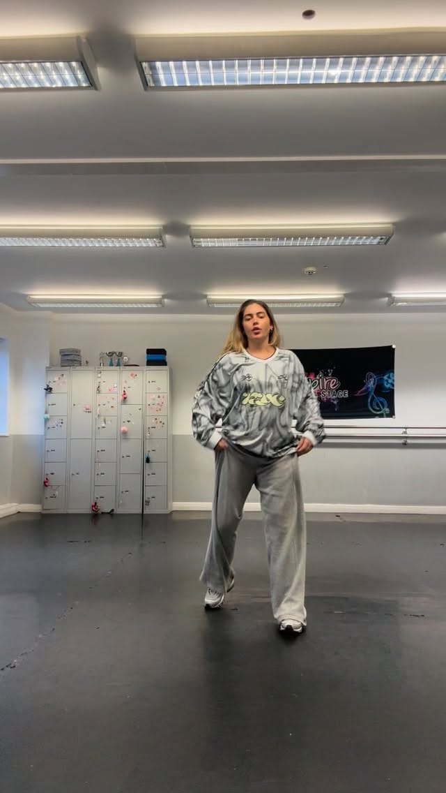 Post 4 by Abbi ❥ on Instagram (video)