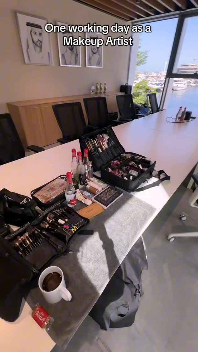 Post 7 by DUBAI MAKEUP ARTIST & HAIRSTYLIST on Instagram (video)