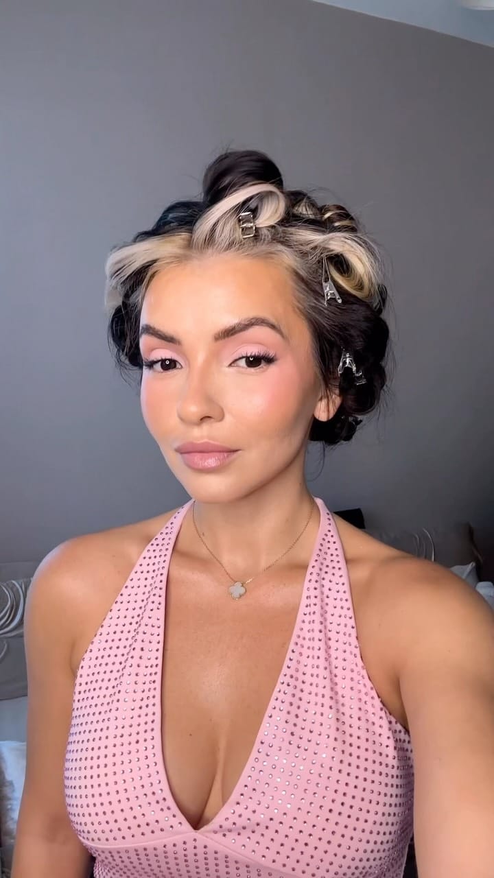 Post 2 by DUBAI MAKEUP ARTIST & HAIRSTYLIST on Instagram (video)