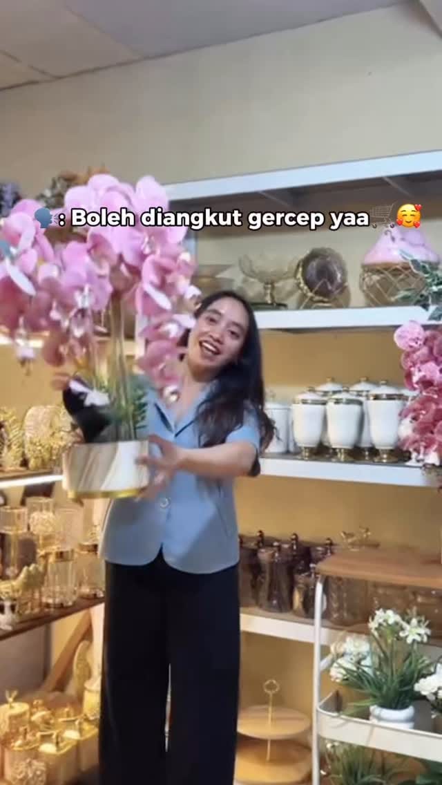 Post 7 by Hampers Lebaran  • Parcel Idul Fitri • Homedecor Sampit on Instagram (video)