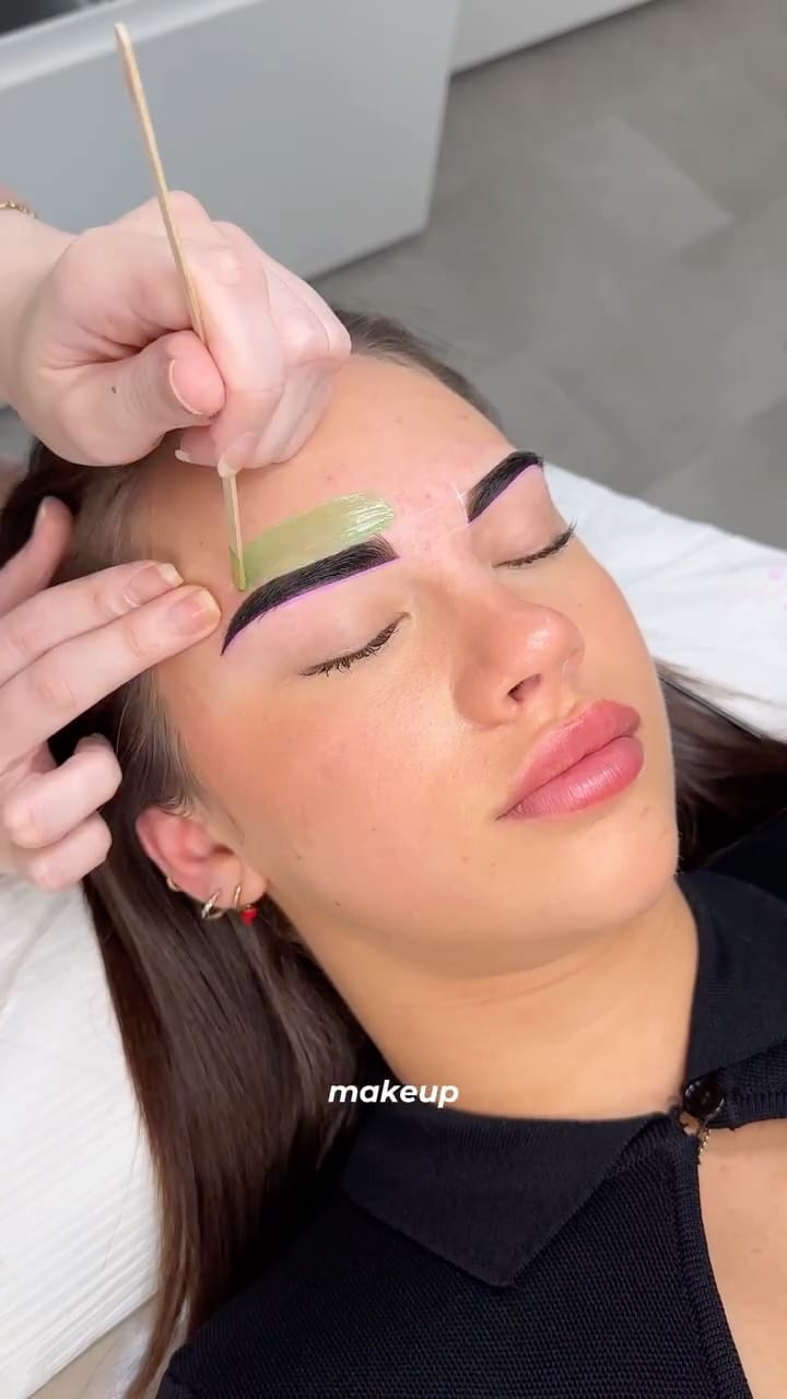 Post 6 by @byamy.browloungeperth on Instagram (video)