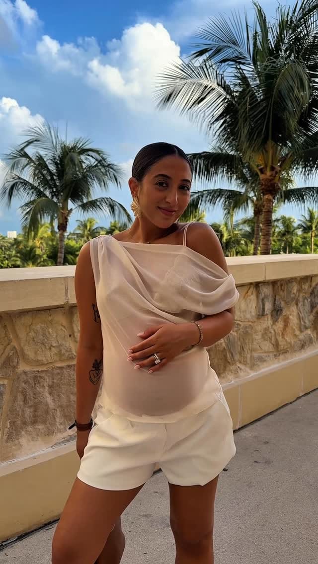 Post 2 by VICTORIA on Instagram (video)